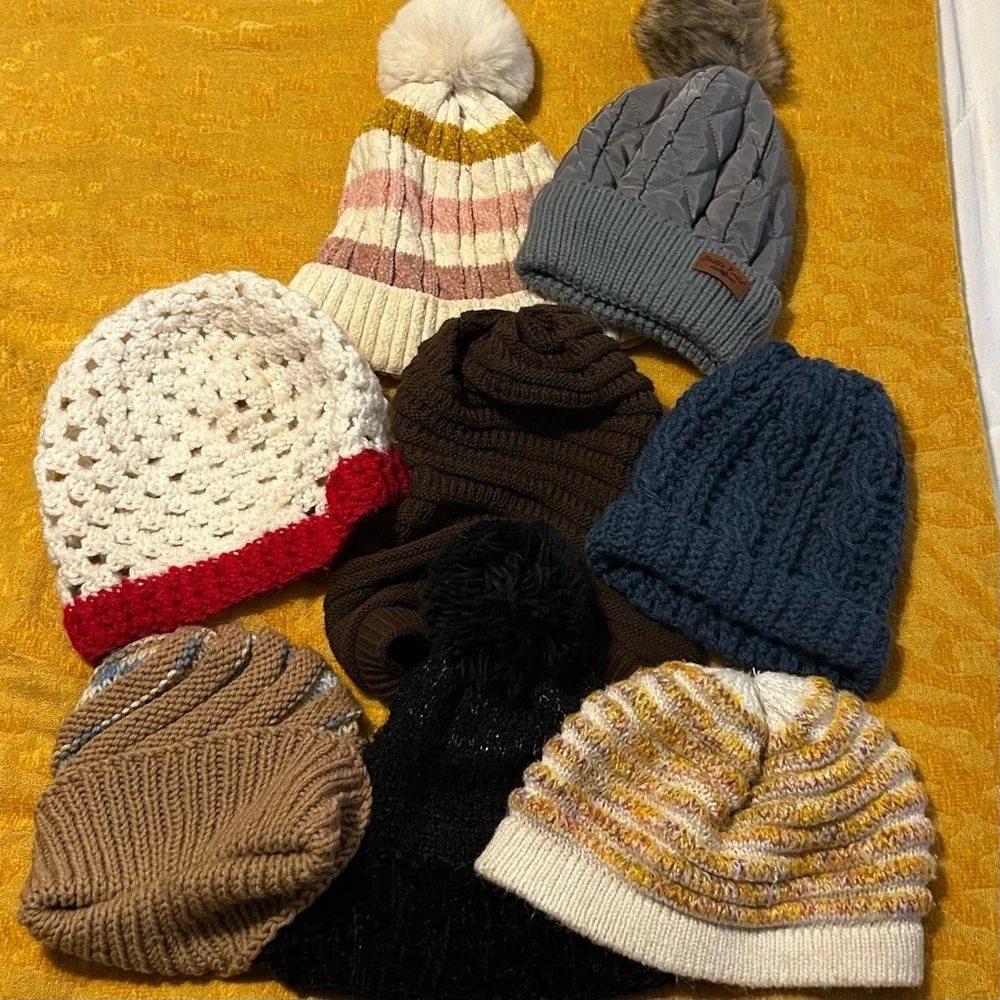 Lot of 8 Beanies- Multicolor Multi-Style all One Size